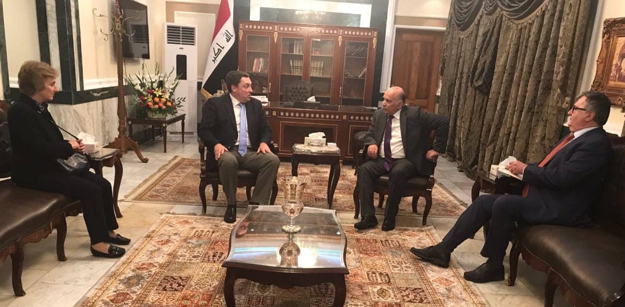 Deputy Prime Minister and Minister of Finance receives the Ambassador of the United Kingdom in Baghdad and his accompanying delegation 46144271_336098940274030_752177463634690048_n