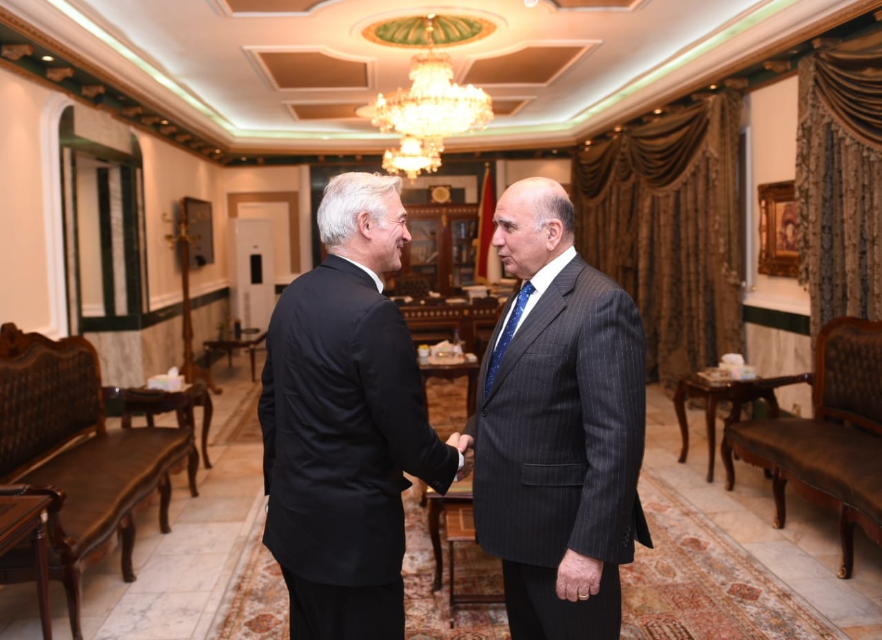 Deputy Prime Minister for Economic Affairs and Minister of Finance receives the Ambassador of the European Union in Iraq 7e31acdf-7cbf-467b-9060-09cc0f44ac50
