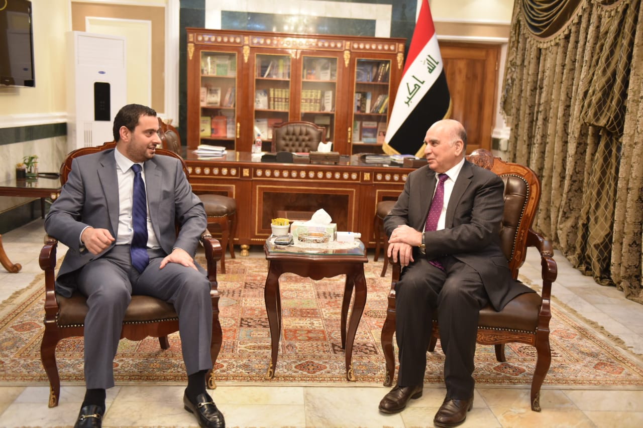 Abdelmahdi receives 1,300 rare archaeological pieces from the Jordanian prime minister WhatsApp%20Image%202019-03-05%20at%208.21.08%20PM