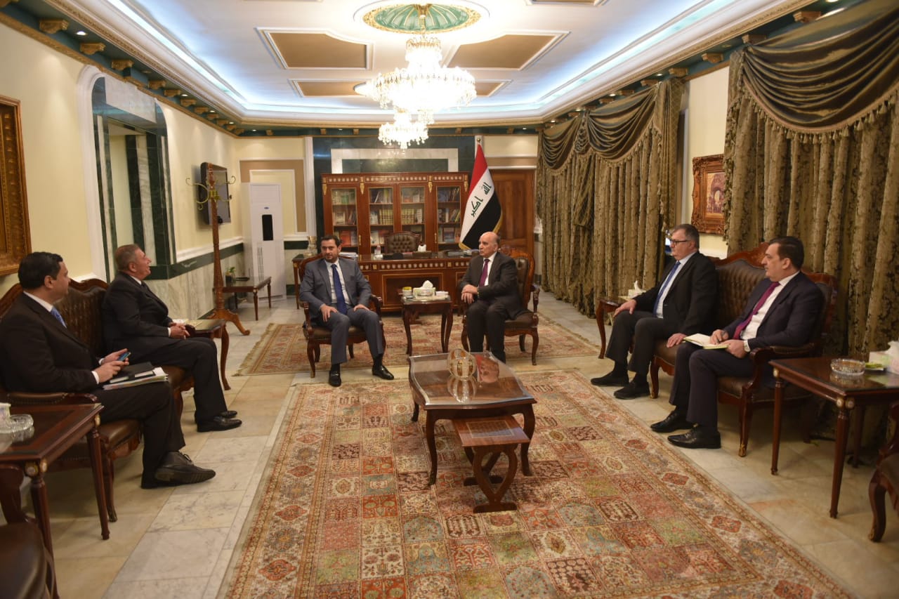 Abdelmahdi receives 1,300 rare archaeological pieces from the Jordanian prime minister WhatsApp%20Image%202019-03-05%20at%208.21.10%20PM