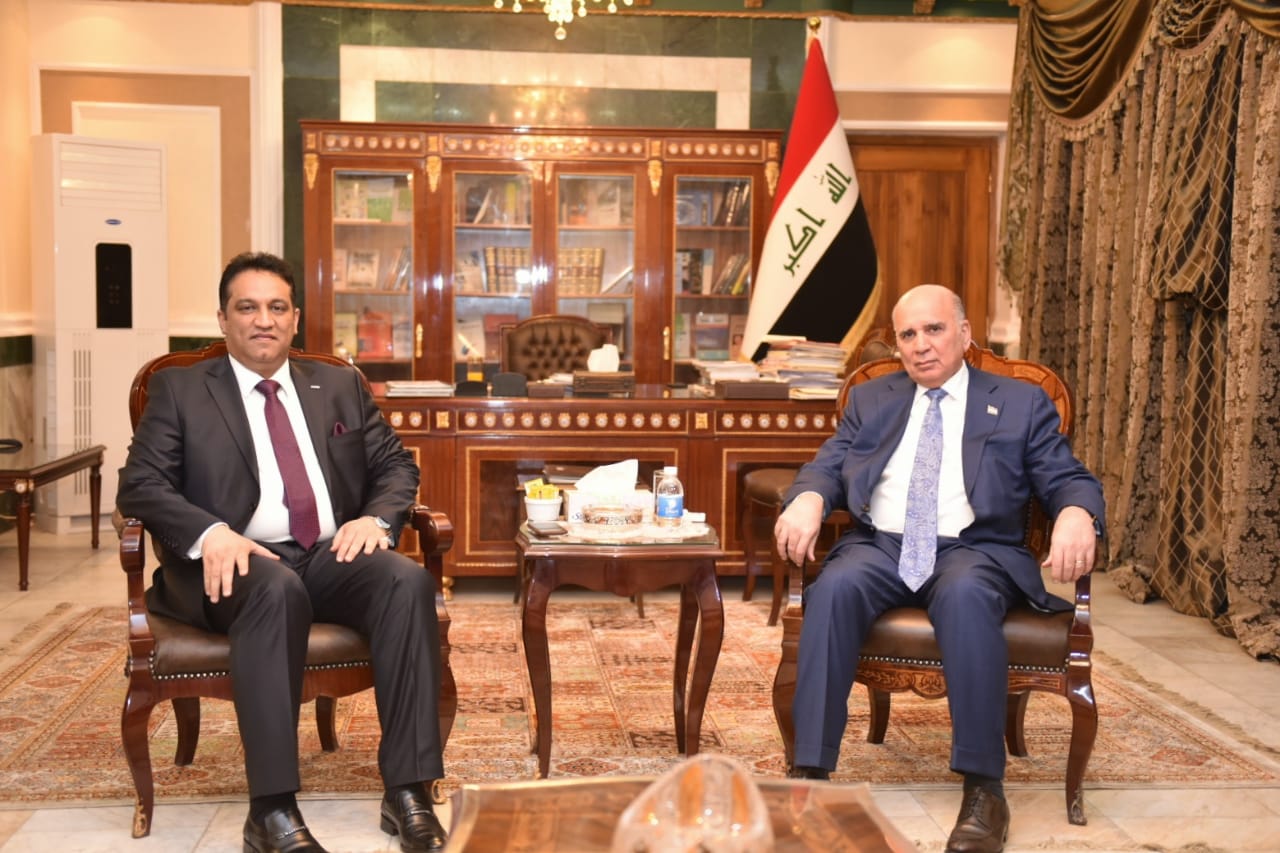 Deputy Prime Minister for Economic Affairs Minister of Finance meets a number of members of the Iraqi Council of Representatives Be67a479-b1e5-4084-a938-071bf7963cf5