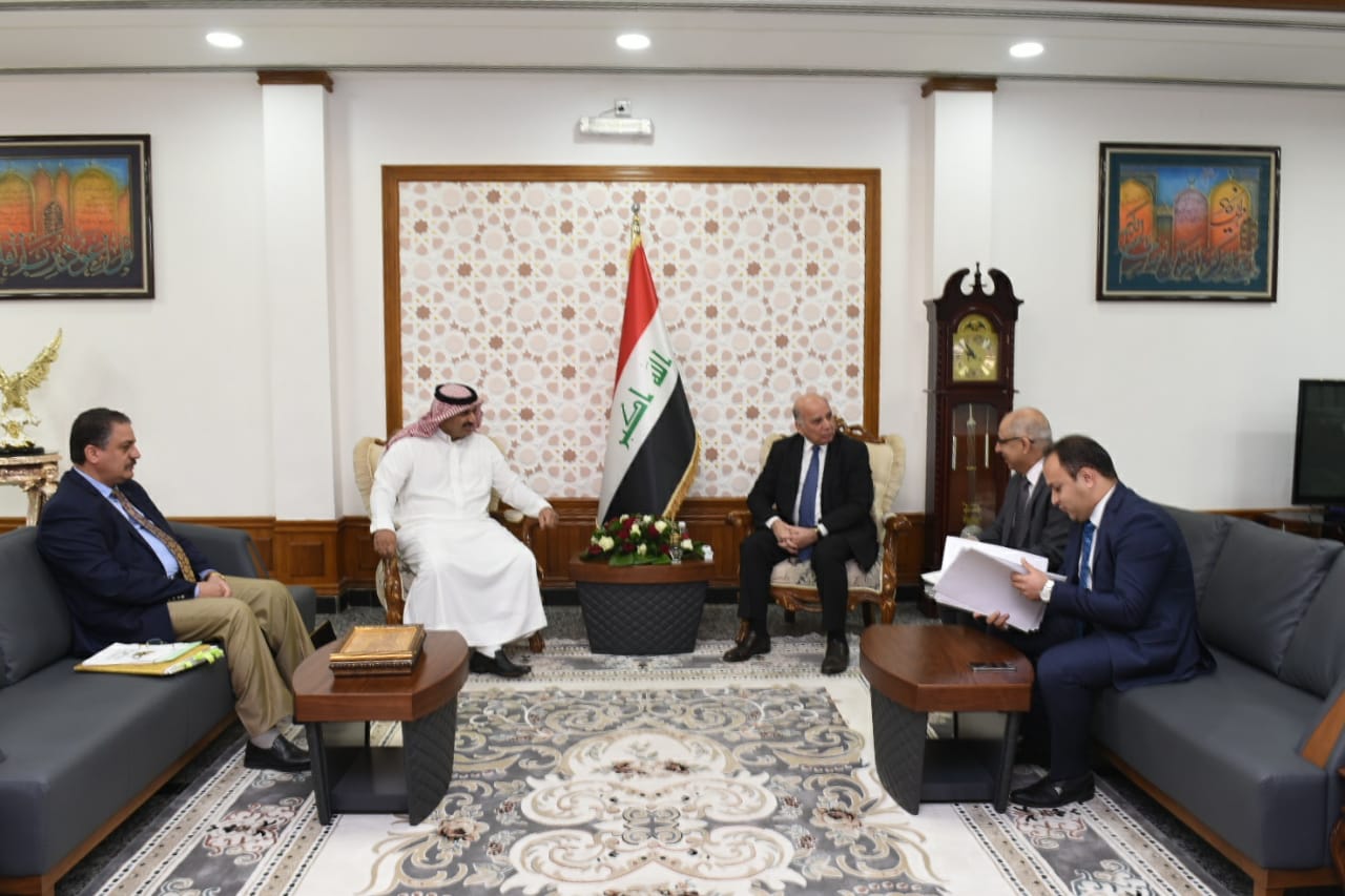Deputy Prime Minister for Economic Affairs and Minister of Finance receives MP of Nineveh province Mr. Ahmed Jarba. D617fa81-859f-44bb-be65-f63eae01bd6d
