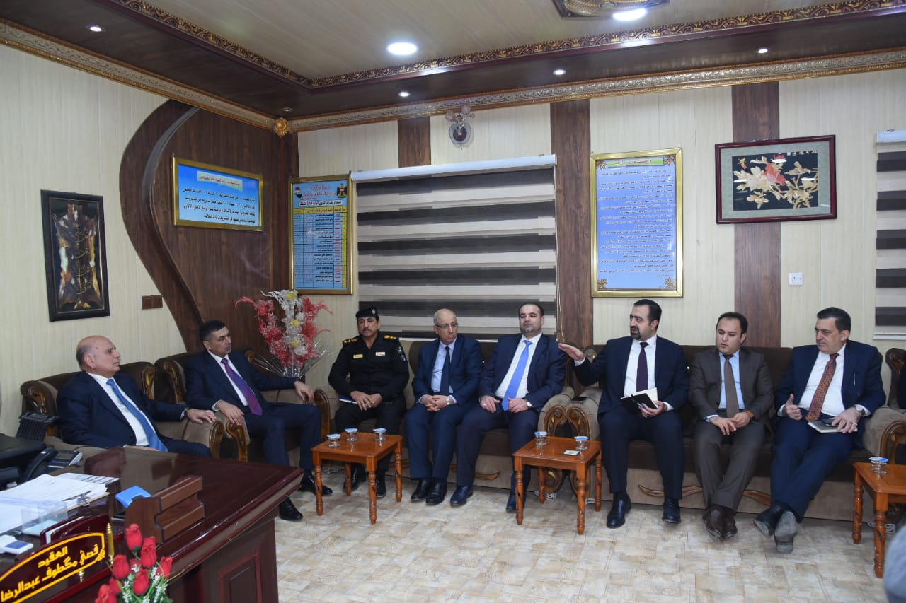 Deputy Prime Minister for Economic Affairs and Minister of Finance Mr. Fouad Hussein visits the province of Basra and meet members of the local government and dignitaries Indexff